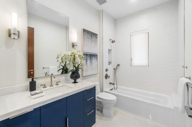 450 NE 10th Street, Boca Raton, FL 33432