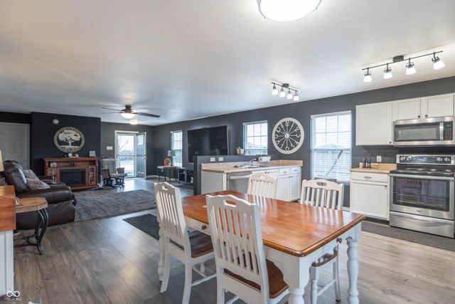 11418 N Meadowbend Way, Monrovia, IN 46157