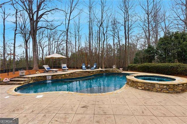 135 Foxhollow Trail, Alpharetta, GA 30004