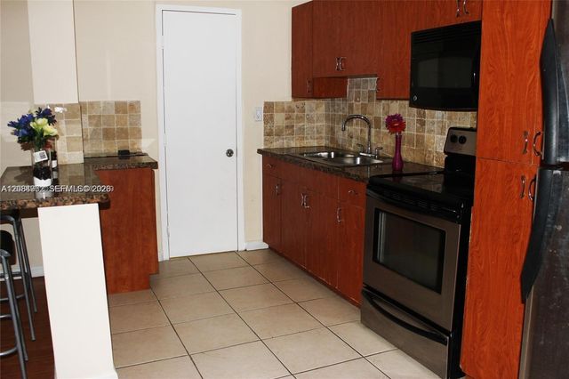 7920 Harding Avenue 3, Miami Beach, FL 33141