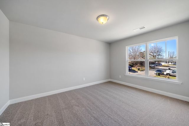 628 Forest Creek Circle, Greer, SC 29651