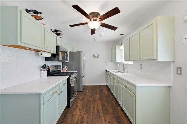 8210 N Henry Ruff Road, Westland, MI 48185