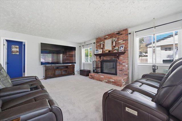 8210 N Henry Ruff Road, Westland, MI 48185