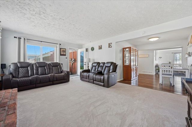 8210 N Henry Ruff Road, Westland, MI 48185