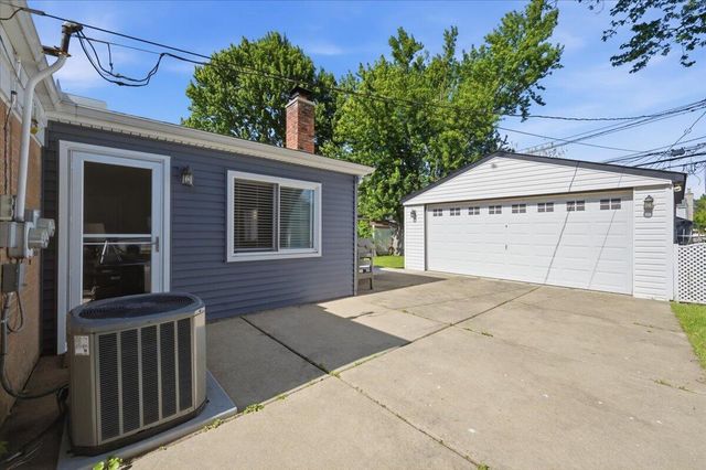 8210 N Henry Ruff Road, Westland, MI 48185