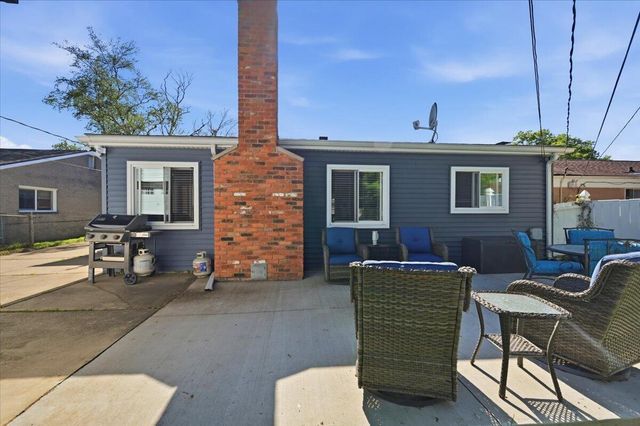 8210 N Henry Ruff Road, Westland, MI 48185