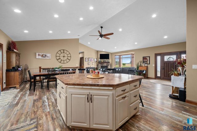 24377 443rd Ave Avenue, Salem, SD 57058