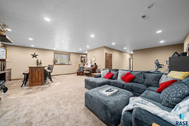 24377 443rd Ave Avenue, Salem, SD 57058