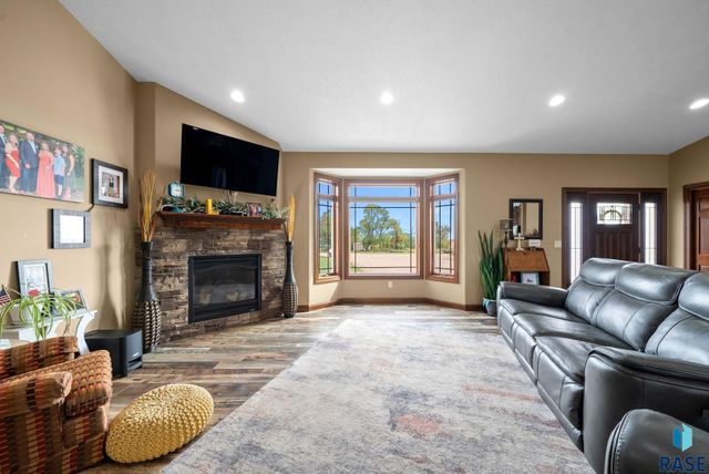 24377 443rd Ave Avenue, Salem, SD 57058