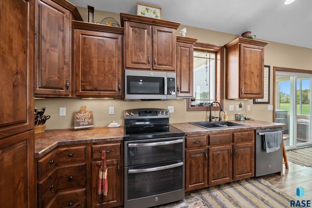 24377 443rd Ave Avenue, Salem, SD 57058