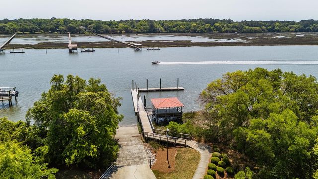 2986 Anchor Watch Drive, Wadmalaw Island, SC 29487