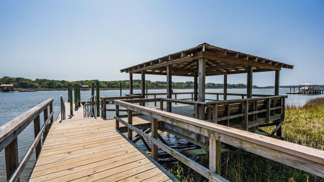 2986 Anchor Watch Drive, Wadmalaw Island, SC 29487