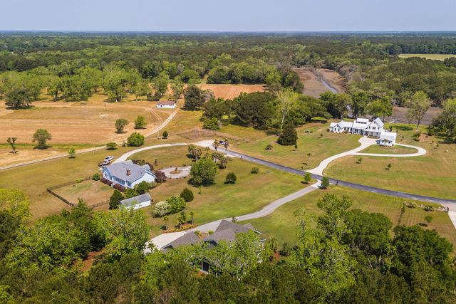 2986 Anchor Watch Drive, Wadmalaw Island, SC 29487