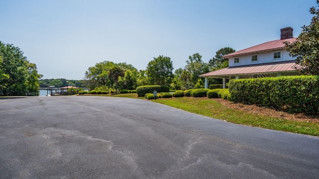 2986 Anchor Watch Drive, Wadmalaw Island, SC 29487