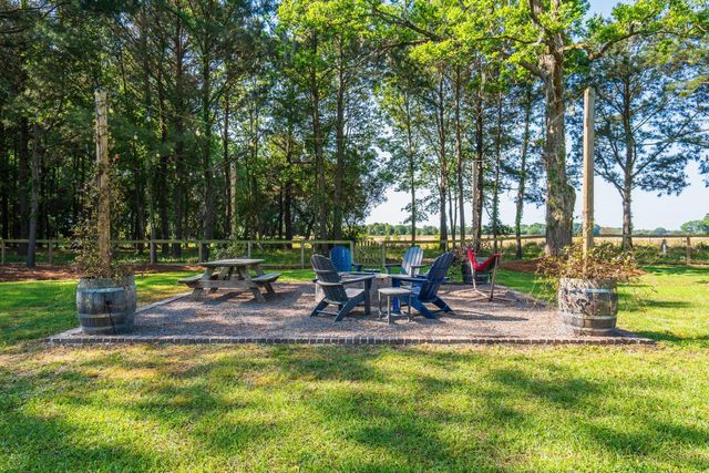 2986 Anchor Watch Drive, Wadmalaw Island, SC 29487