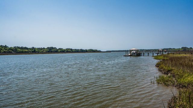 2986 Anchor Watch Drive, Wadmalaw Island, SC 29487