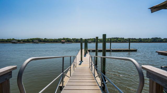 2986 Anchor Watch Drive, Wadmalaw Island, SC 29487