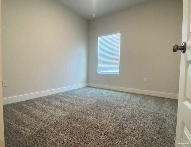 9896 Starling Dr, Pensacola, FL 32506