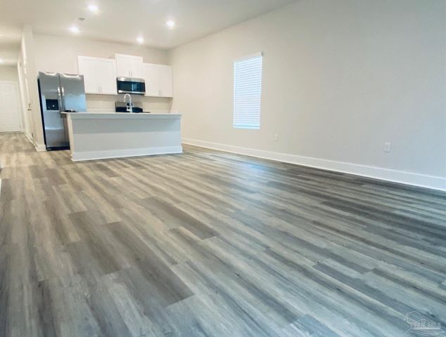 9896 Starling Dr, Pensacola, FL 32506