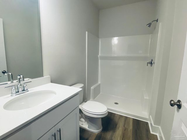 9896 Starling Dr, Pensacola, FL 32506