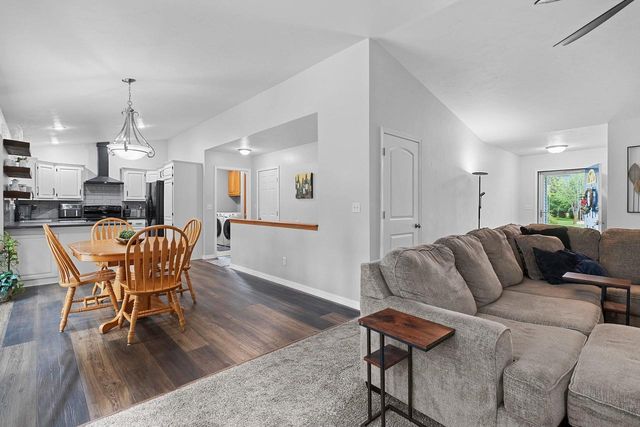 3125 WOODLAND RESERVE LANE, Green Bay, WI 54313