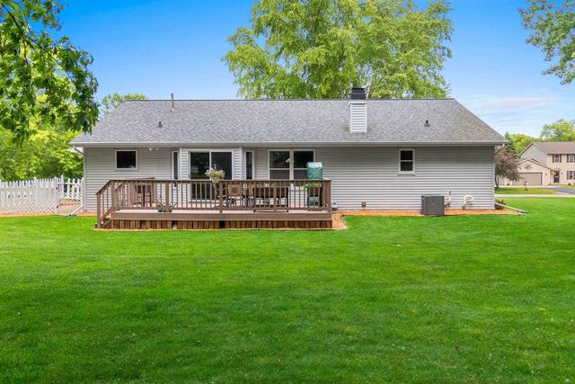3125 WOODLAND RESERVE LANE, Green Bay, WI 54313
