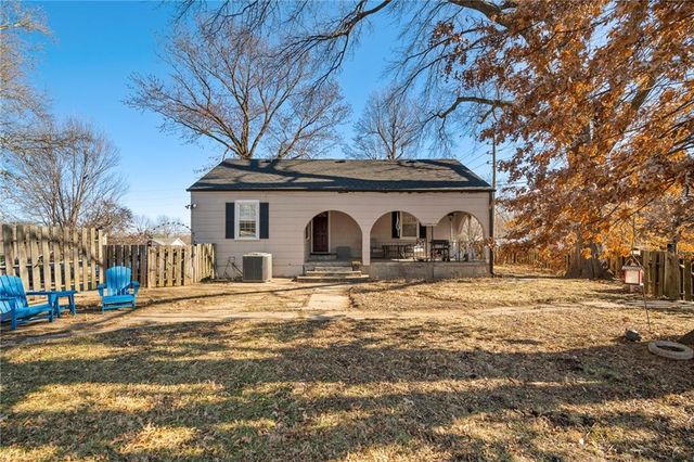 7200 Riverview Avenue, Kansas City, KS 66112