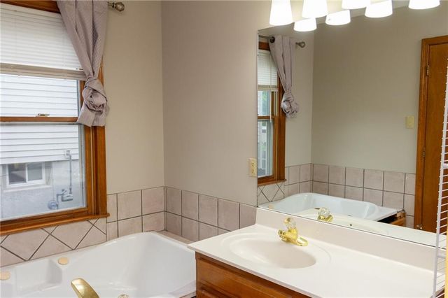 1213 Milwaukee Street, Excelsior Springs, MO 64024