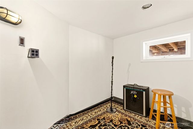 13018 41st Avenue S, Tukwila, WA 98168