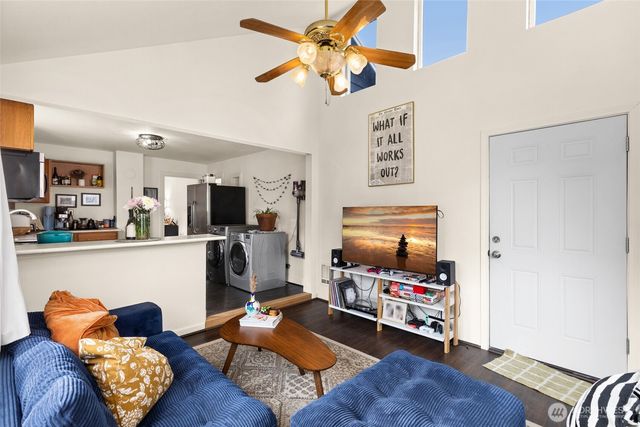 13018 41st Avenue S, Tukwila, WA 98168