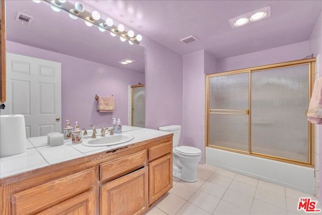 13621 Addison Street, Sherman Oaks, CA 91423