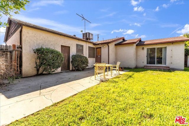 13621 Addison Street, Sherman Oaks, CA 91423