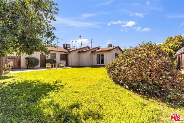 13621 Addison Street, Sherman Oaks, CA 91423