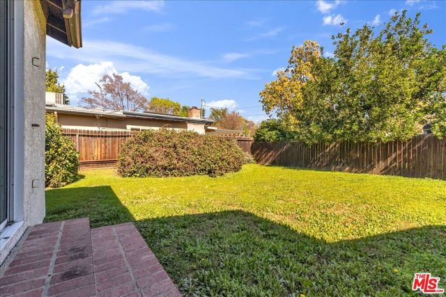 13621 Addison Street, Sherman Oaks, CA 91423