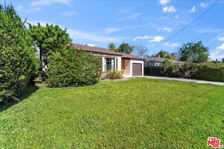 13621 Addison Street, Sherman Oaks, CA 91423