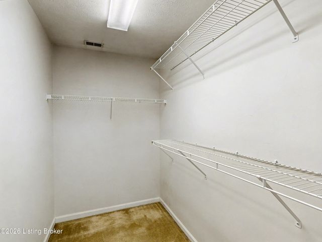 8301 Bellis Way, Lyndon, KY 40242