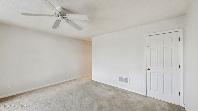 8301 Bellis Way, Lyndon, KY 40242