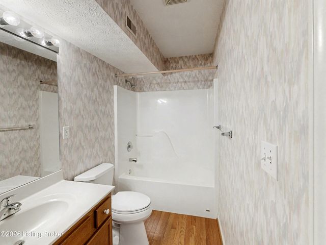 8301 Bellis Way, Lyndon, KY 40242