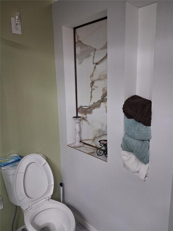 Image 20 of property listing at 10360 W COUNTY ROAD 18, Lake Butler, FL 32054