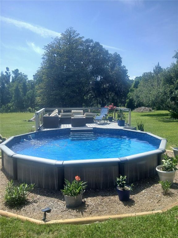 Image 30 of property listing at 10360 W COUNTY ROAD 18, Lake Butler, FL 32054