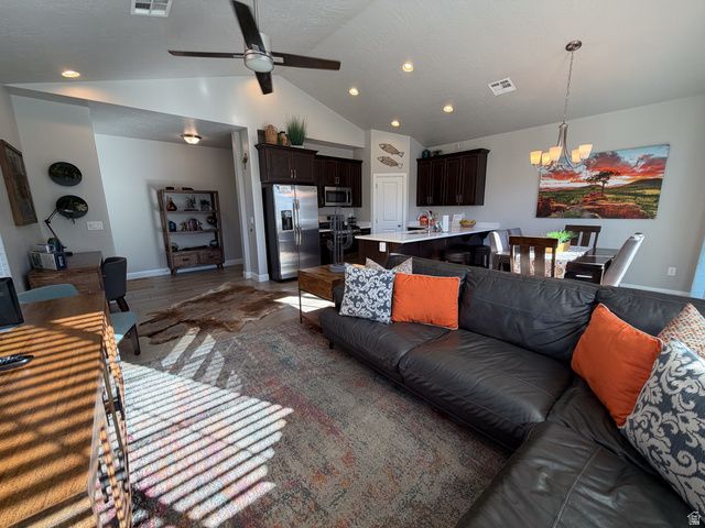 1920 E FIESTA LN, St. George, UT 84770