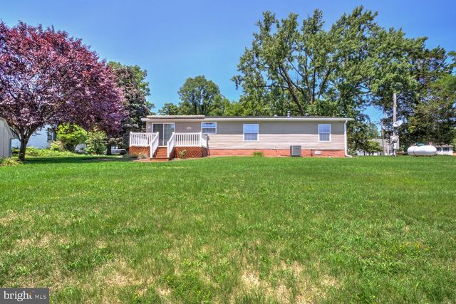1207 MOUNT GRETNA RD, Elizabethtown, PA 17022