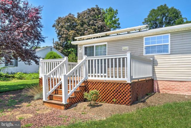 1207 MOUNT GRETNA RD, Elizabethtown, PA 17022