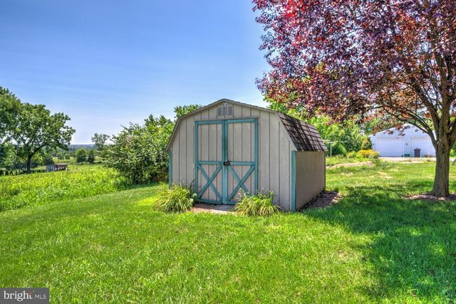 1207 MOUNT GRETNA RD, Elizabethtown, PA 17022