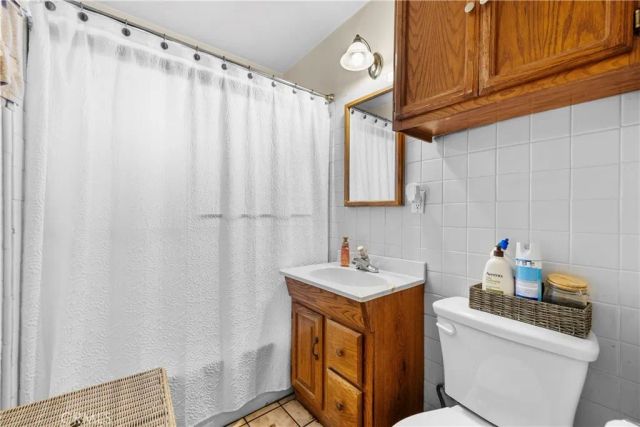 5658 Willowcrest Ave, North Hollywood, CA 91601