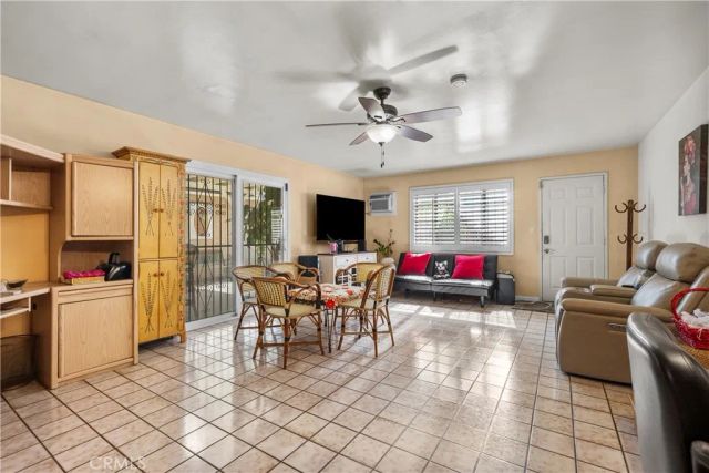 5658 Willowcrest Ave, North Hollywood, CA 91601
