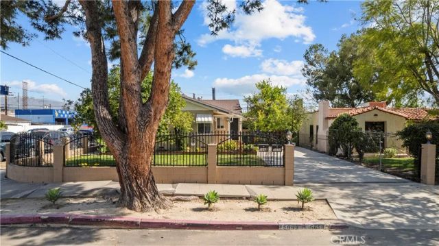 5658 Willowcrest Ave, North Hollywood, CA 91601