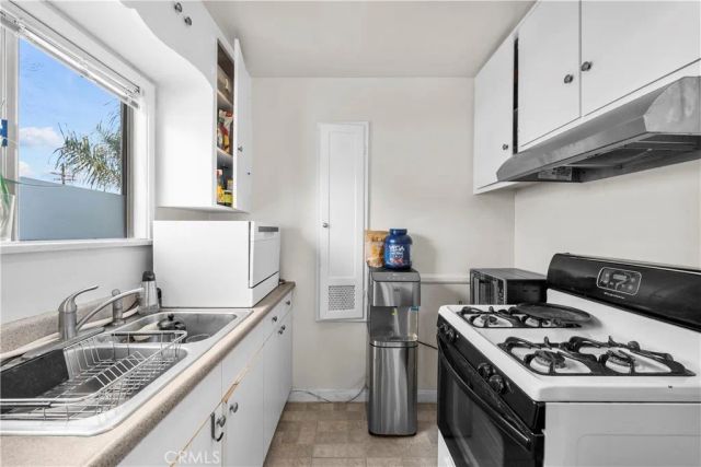 5658 Willowcrest Ave, North Hollywood, CA 91601