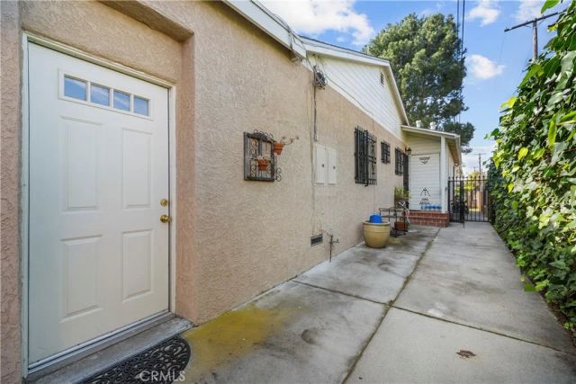 5658 Willowcrest Ave, North Hollywood, CA 91601
