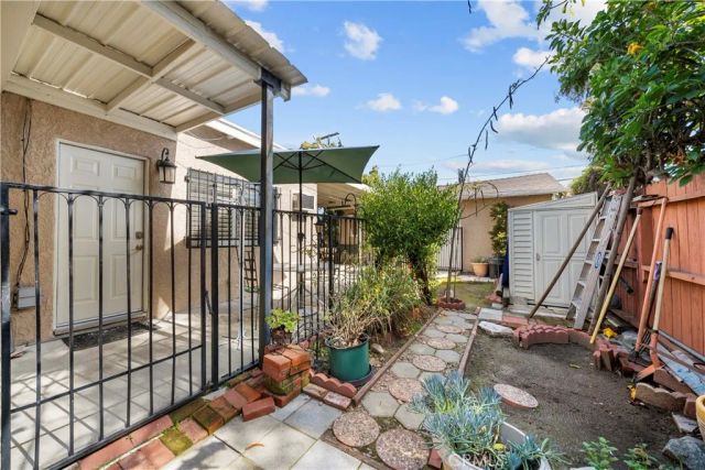 5658 Willowcrest Ave, North Hollywood, CA 91601